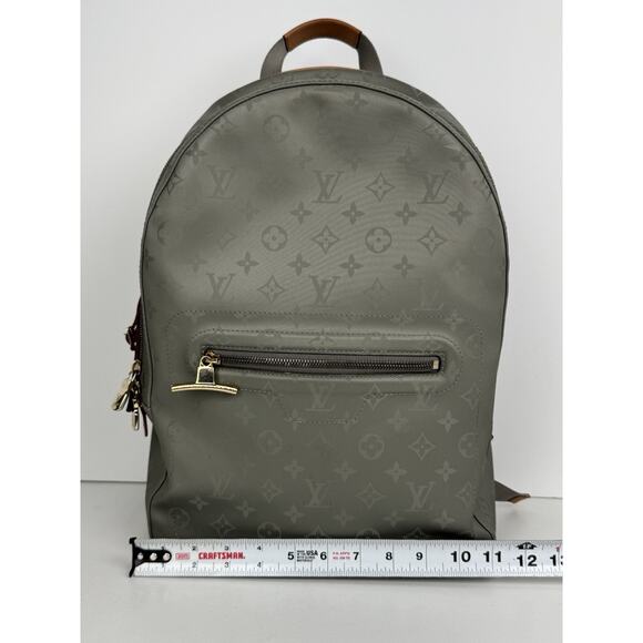 Louis Vuitton Monogram Gray Nylon Backpack Gold Hardware R-1 - Picture 15 of 16